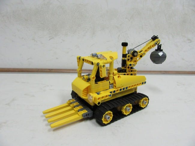 Snow Rescue Team: Snow Crane & Trimmer Vehicle